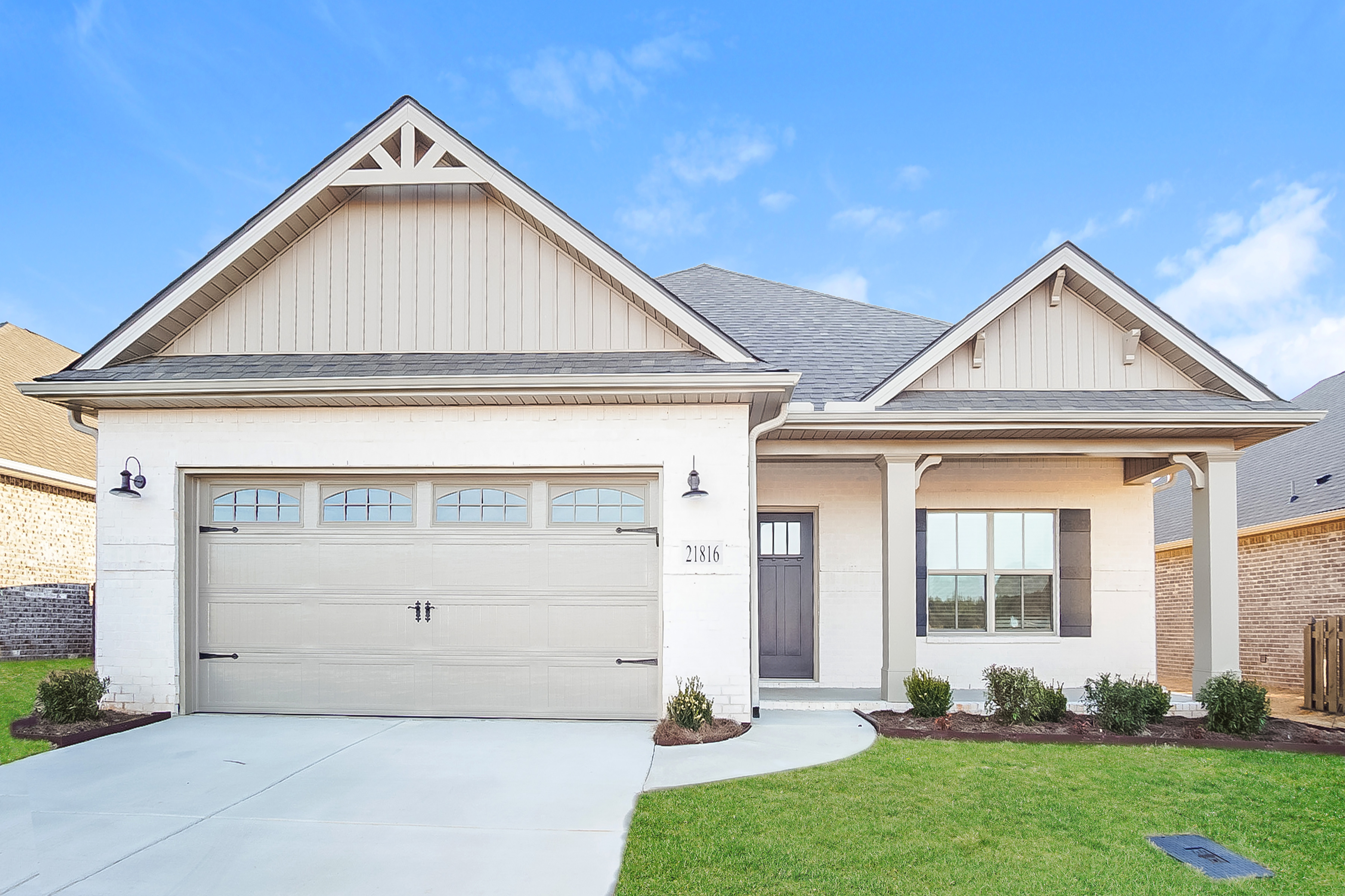 21816 Natures Cove Dr Athens, AL 35613